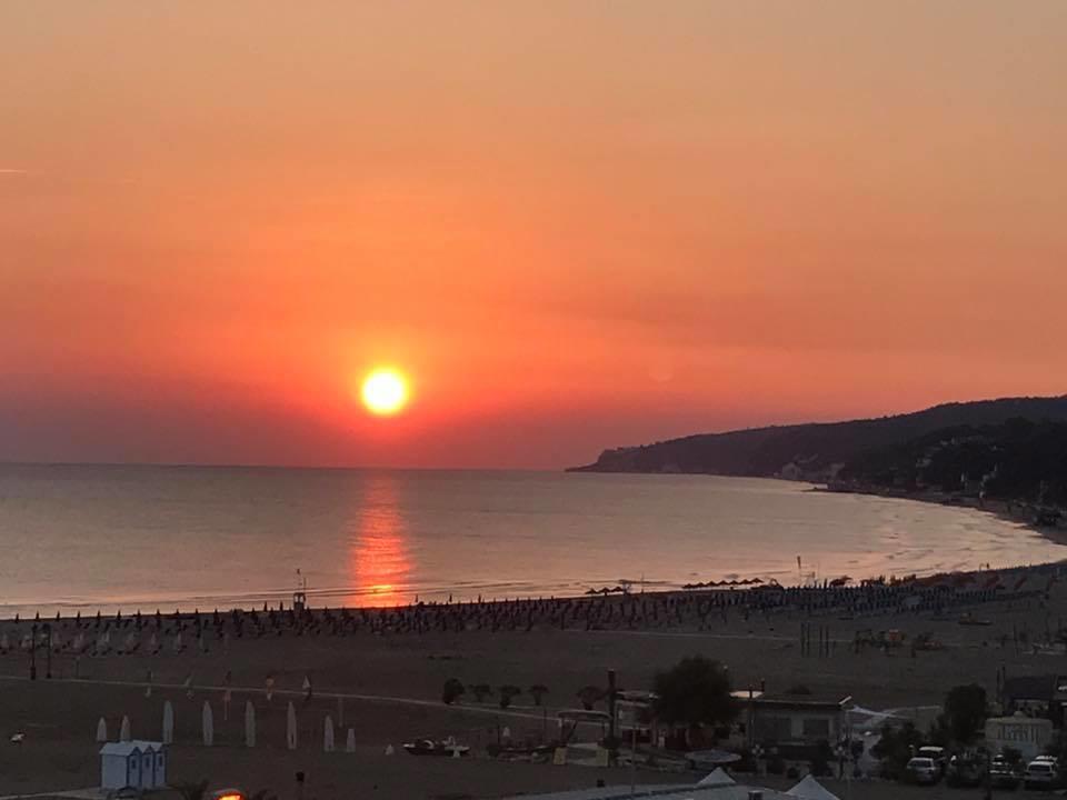 Hotel Borgo Marina Rodi Garganico Esterno foto