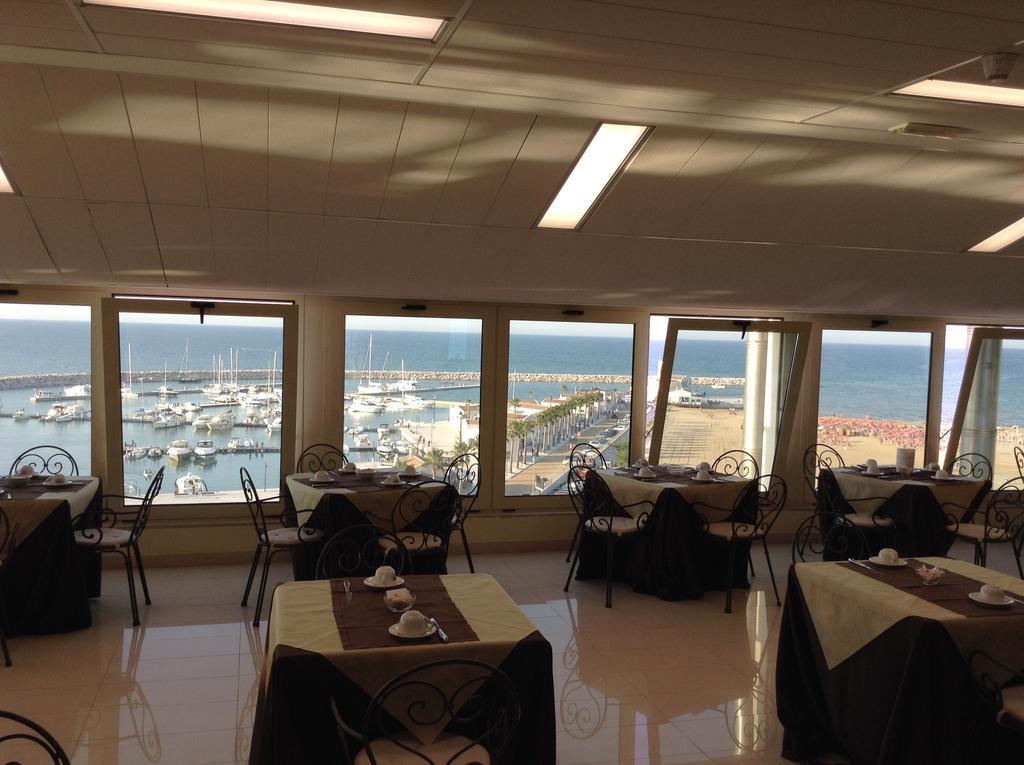 Hotel Borgo Marina Rodi Garganico Esterno foto