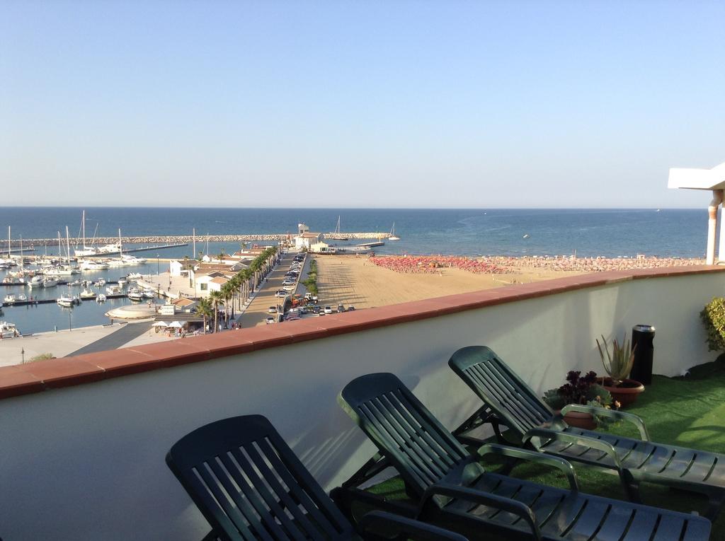 Hotel Borgo Marina Rodi Garganico Esterno foto