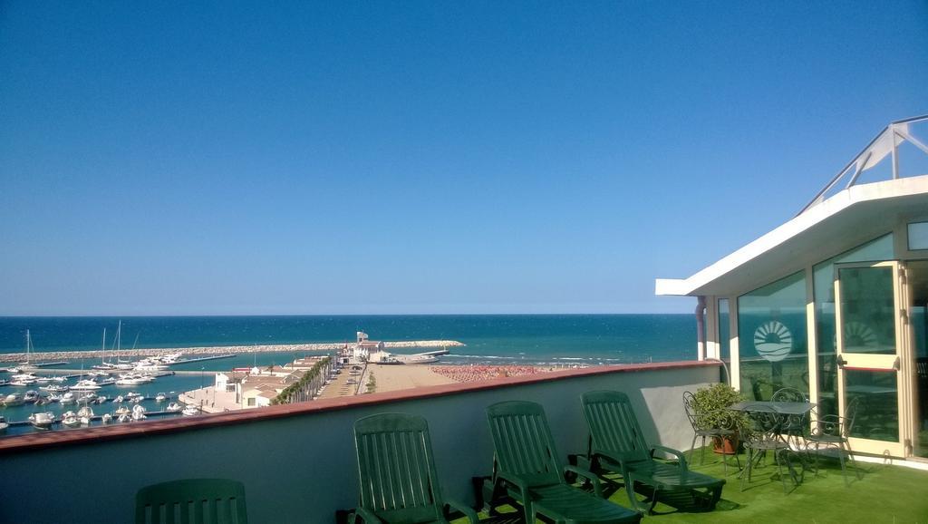 Hotel Borgo Marina Rodi Garganico Esterno foto